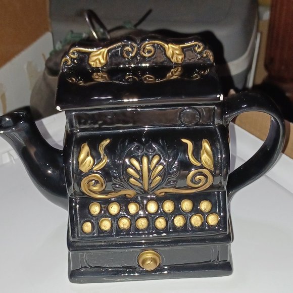 ceramic creamer pourer, teapot - Picture 1 of 4